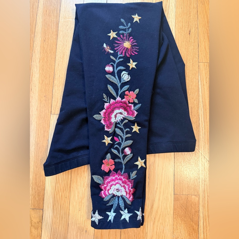 Johnny Was Black Leggings with Flowers & Star Embroidery - Picture 6 of 8